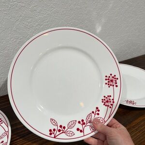 Corelle Berries and Leaves White/Red Dinner Plate, set of 4